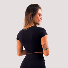 CROPPED MANGA CURTA PRETO