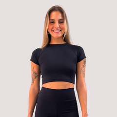 CROPPED MANGA CURTA PRETO